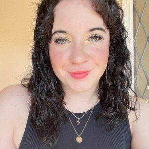 Meet your Posher,  Ann.